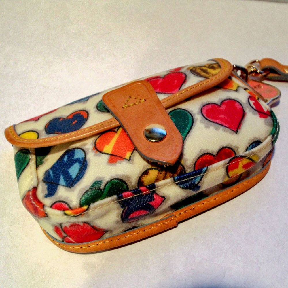 Dooney and Bourke White Wristlet